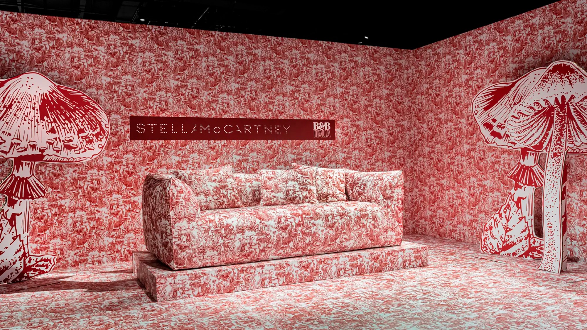 Mario Bellini, Stella Mccartney - Poltrona della serie Le Bambole, Collezione La Capsule, 2022