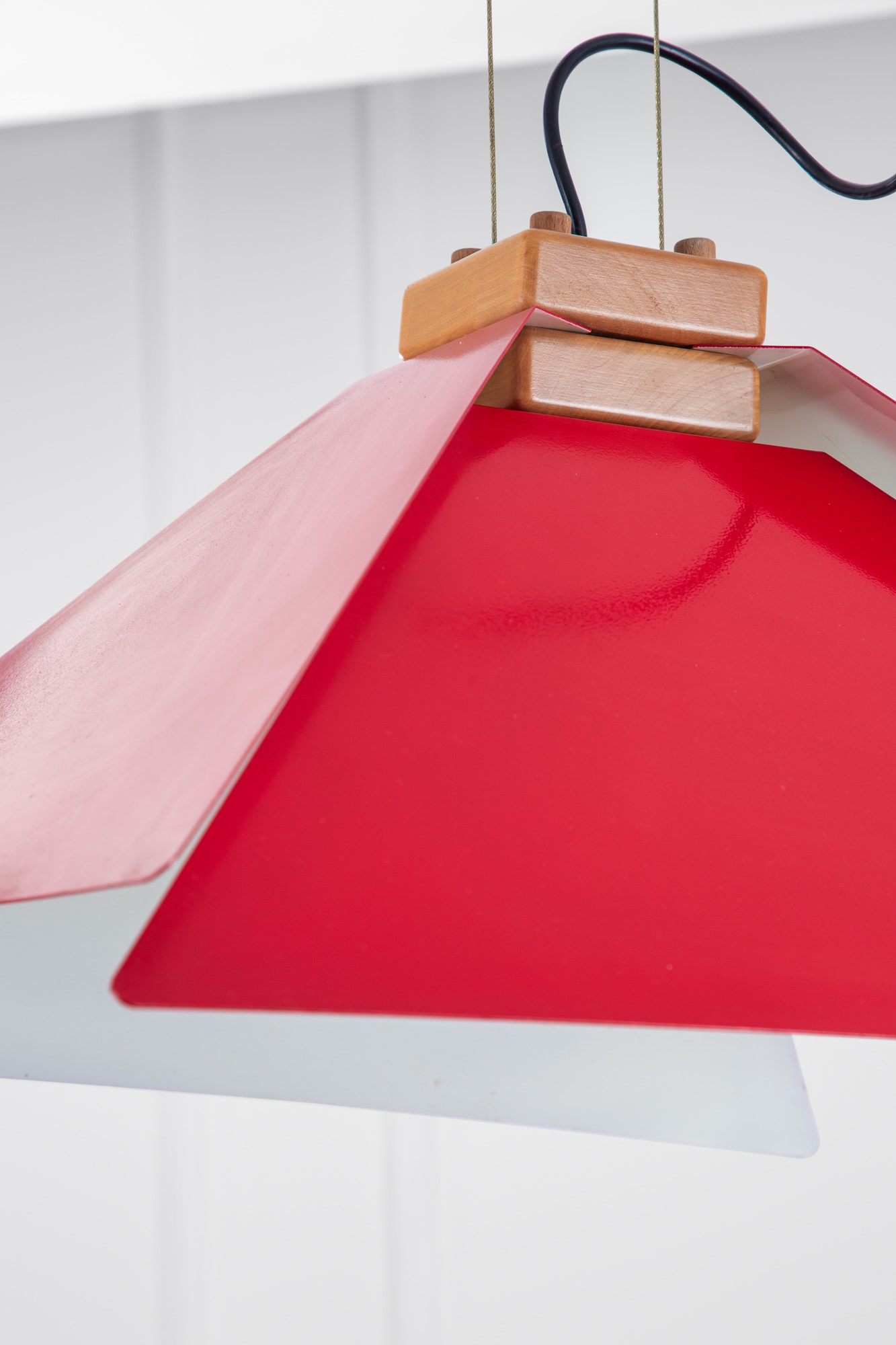 Due lampade a sospensione mod. Kazuko