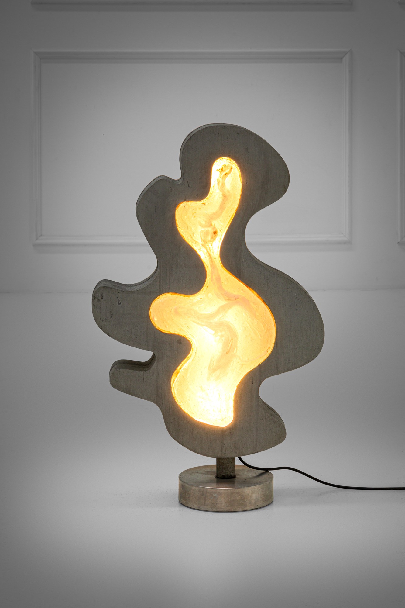 Albano Poli - Scultura luminosa mod. Vegnusca, alluminio e cristallo greggio