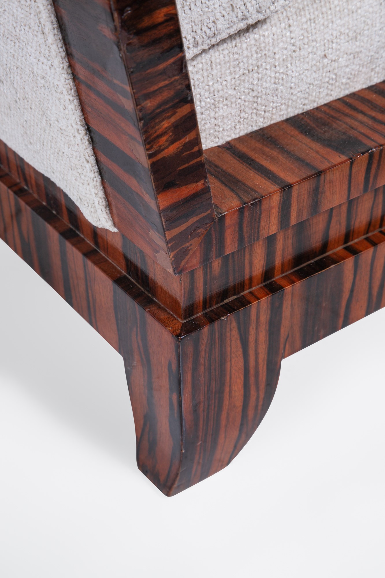 Poltrona in legno impiallacciato e tessuto, 1940 ca.