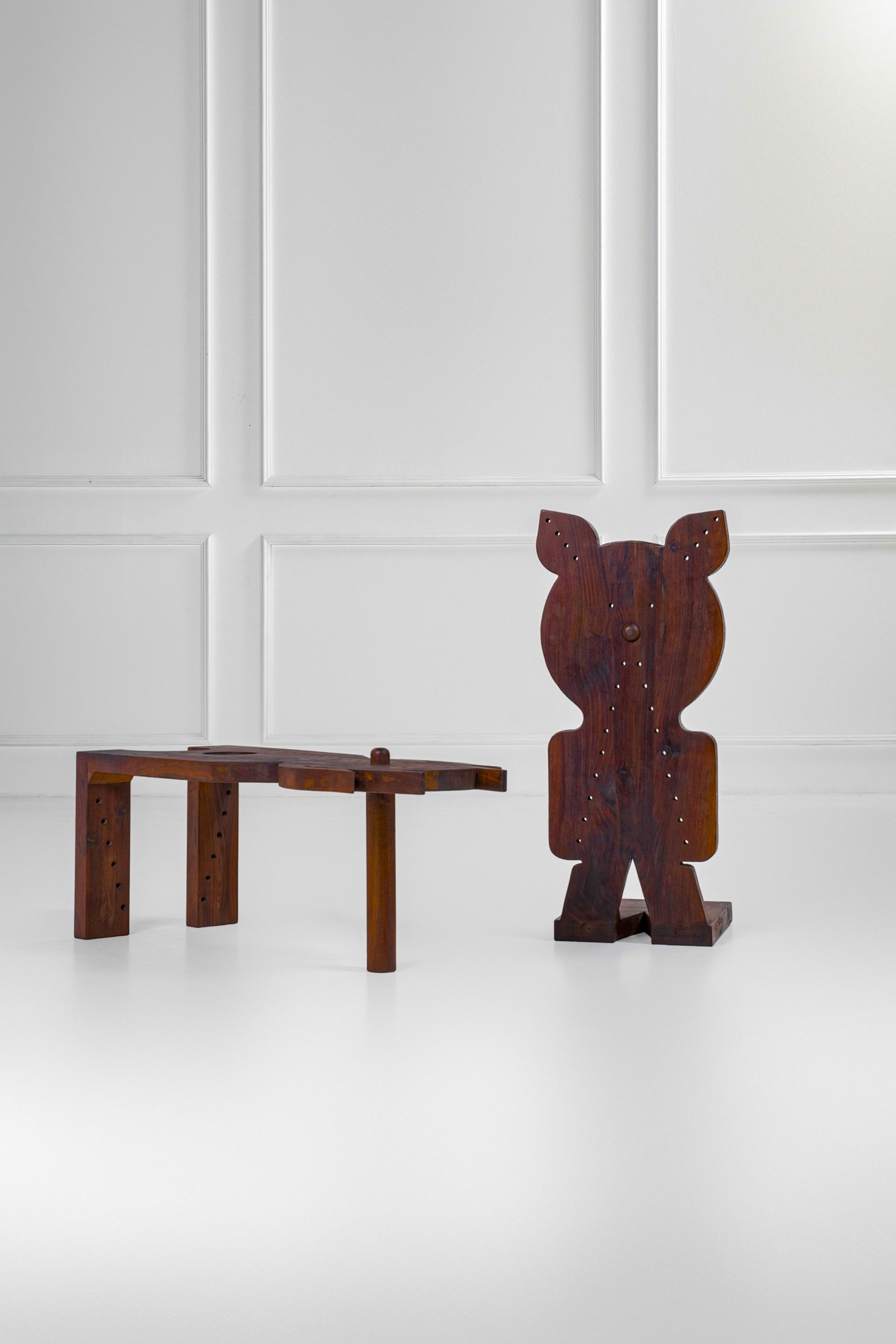 Due tavolini scultorei zoomorfi