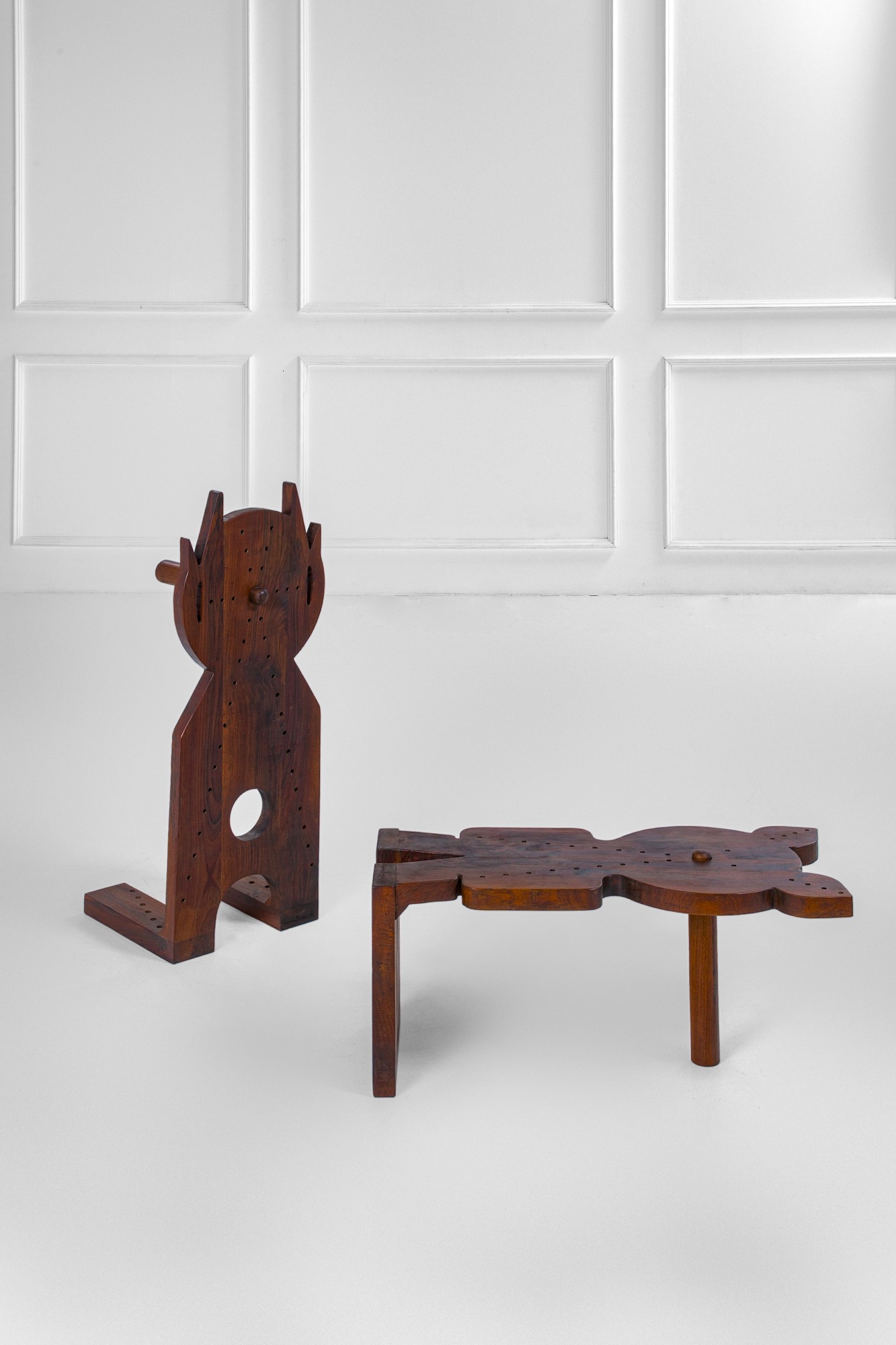 Due tavolini scultorei zoomorfi