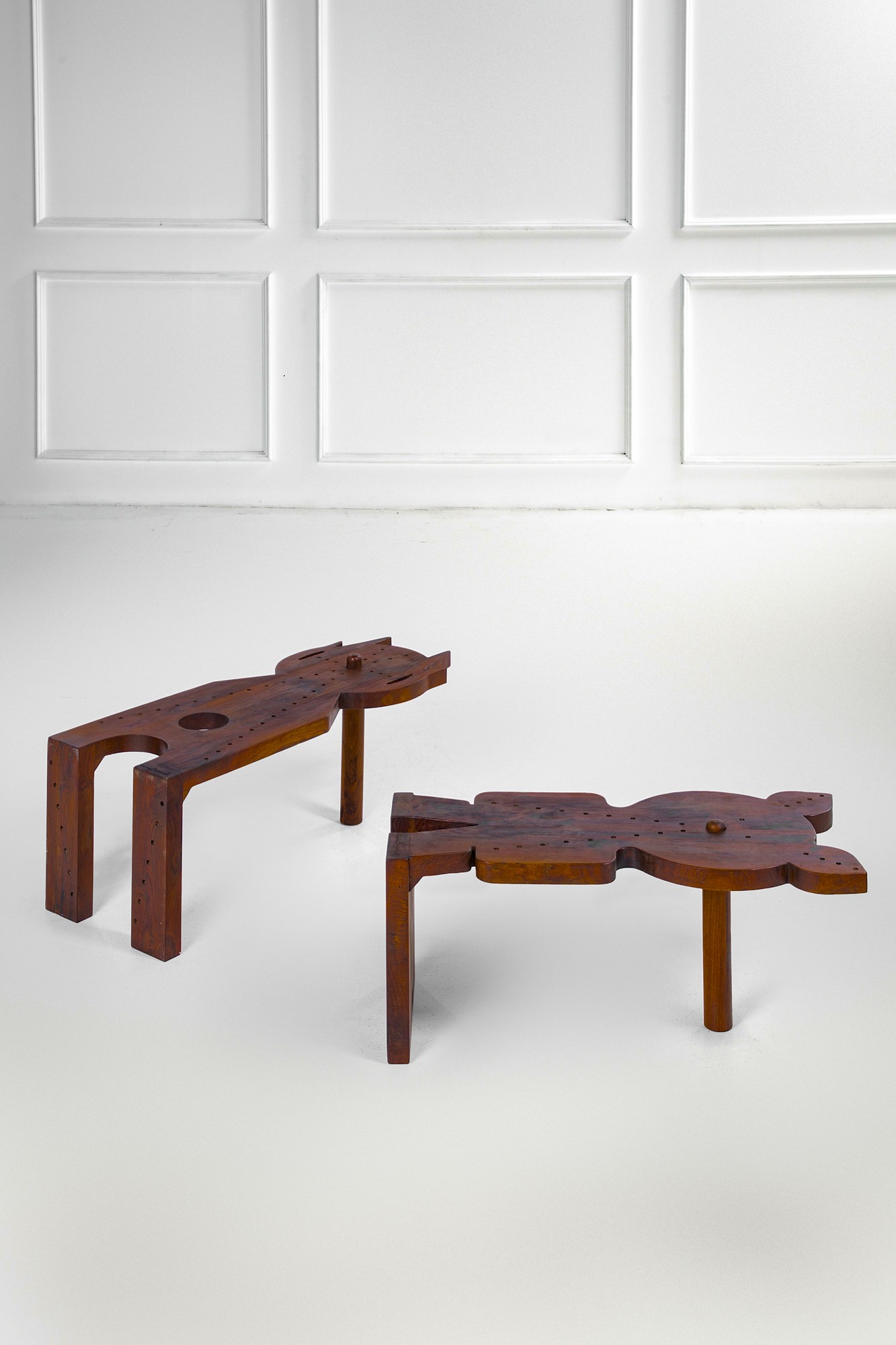 Due tavolini scultorei zoomorfi