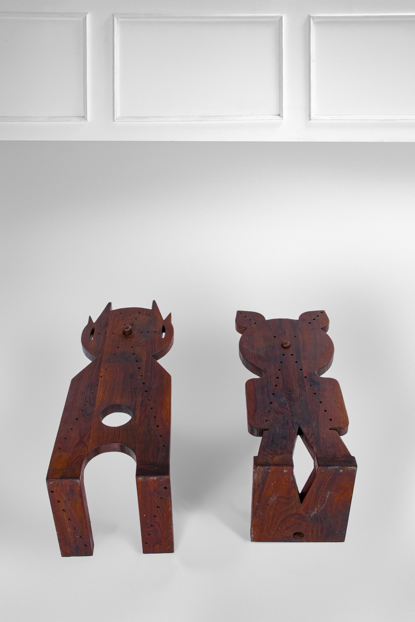 Due tavolini scultorei zoomorfi