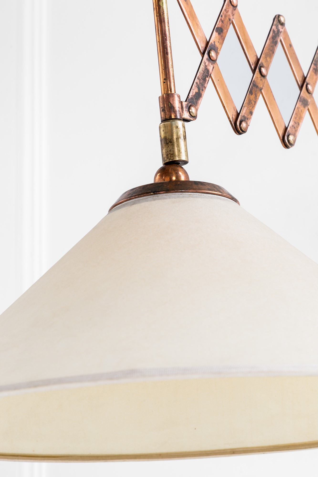 Lampada da parete estensibile a pantografo