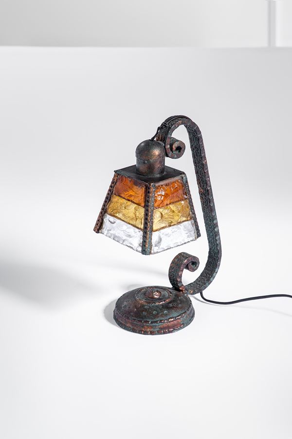 Lampada da tavolo brutalista