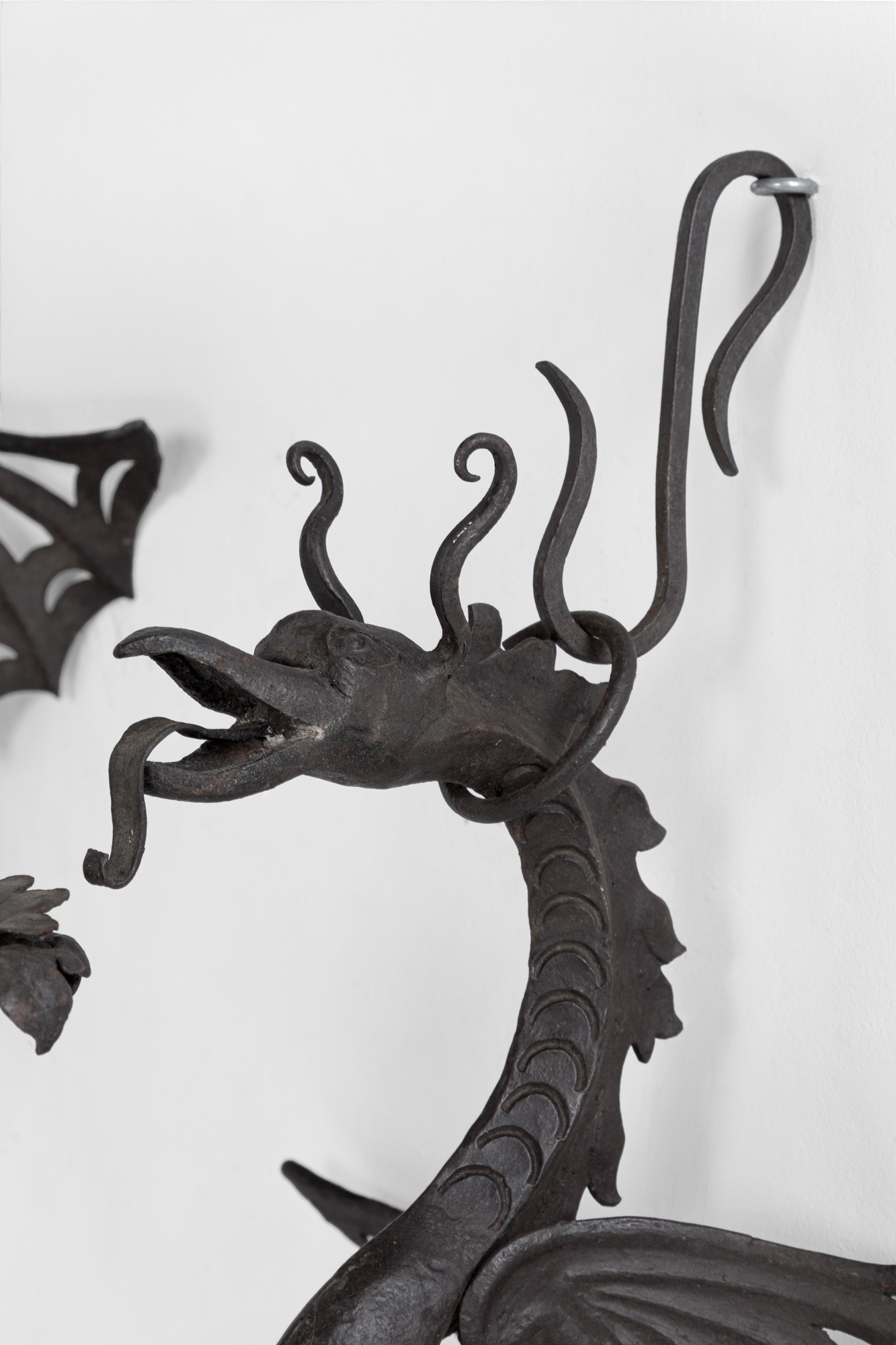 Due lampade da parete zoomorfe