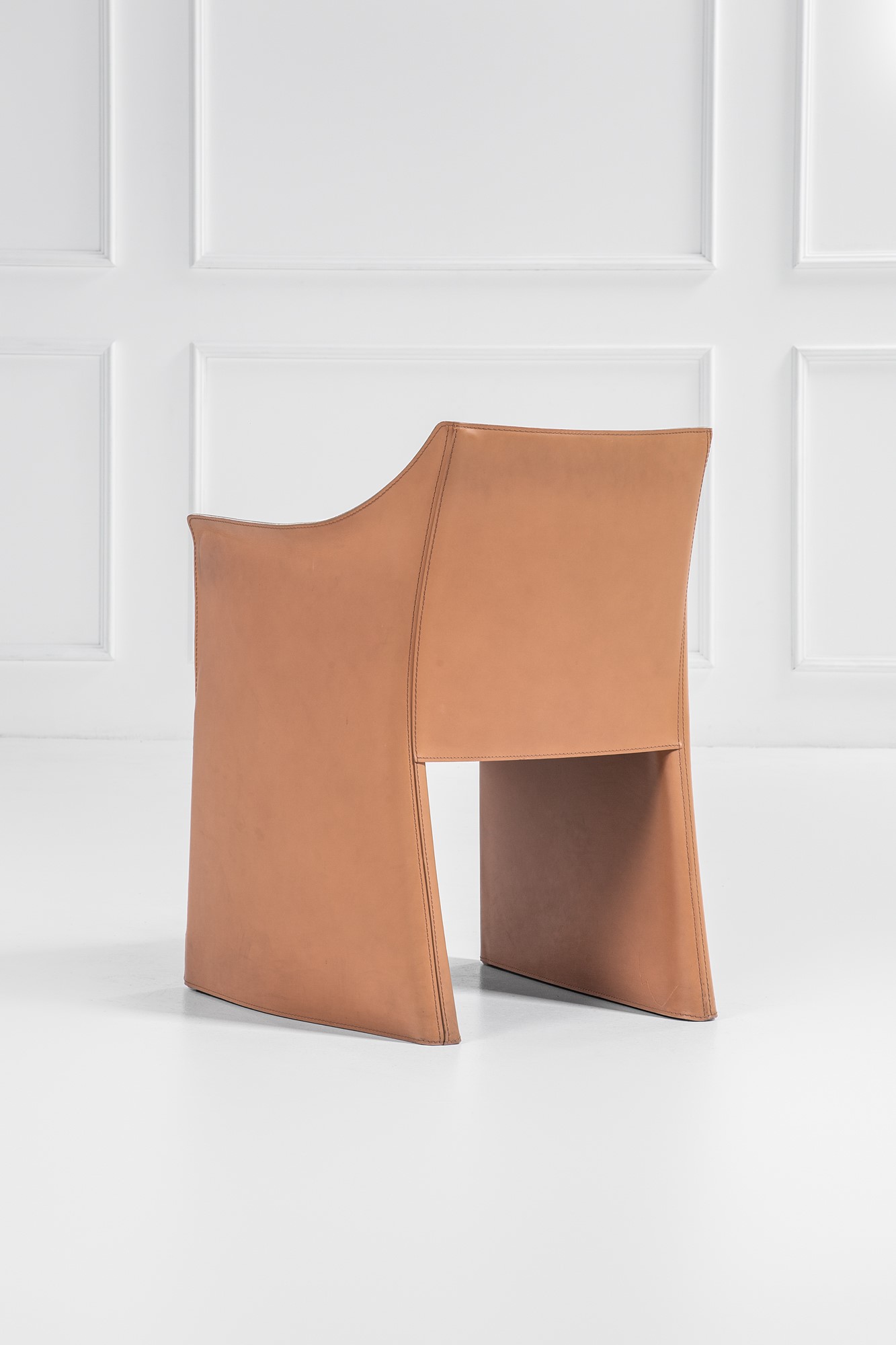 Jasper Morrison - Due sedie mod. Cap Chair 2