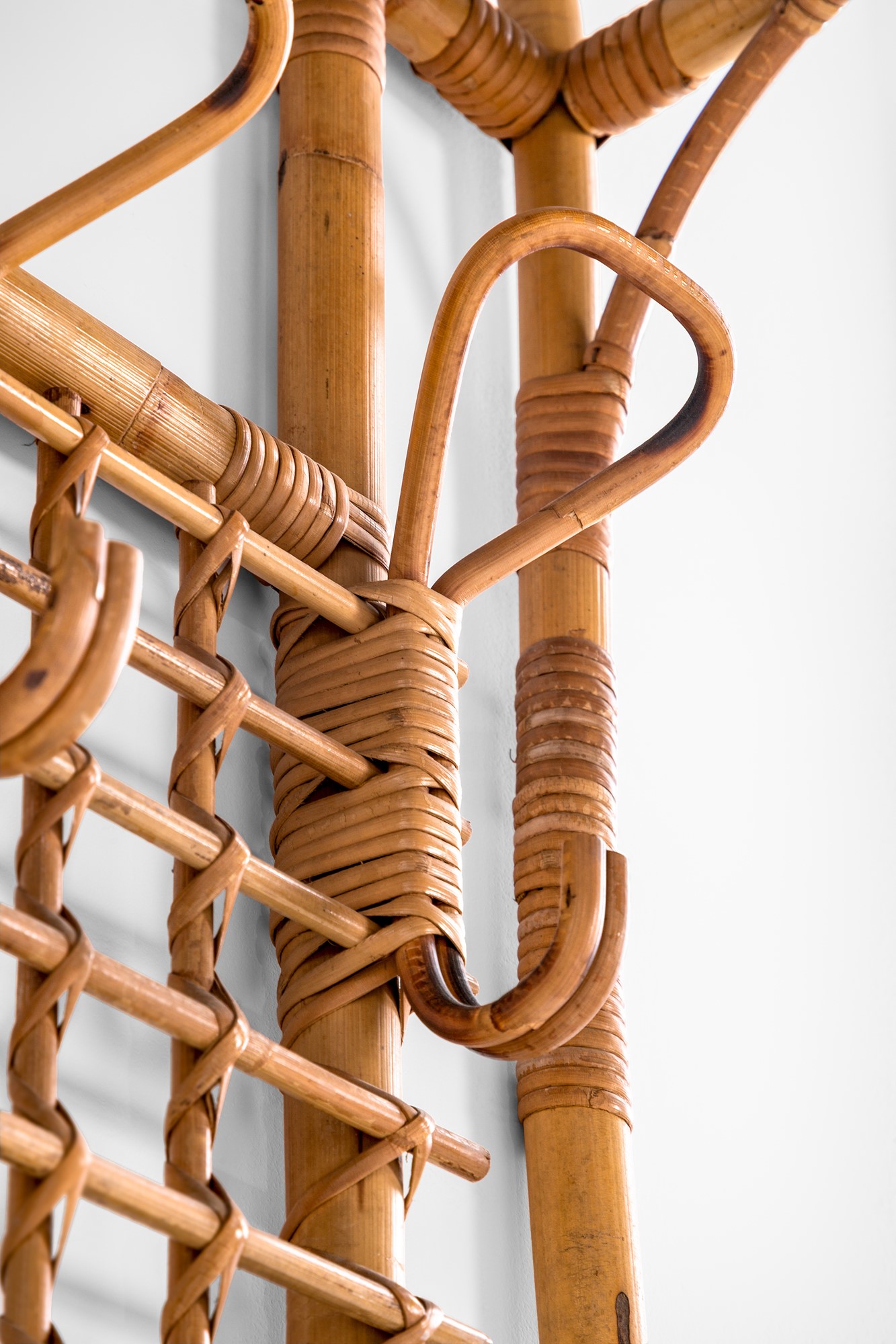 Appendiabiti da parete in bamboo, canna d’India e midollino, circa 1960