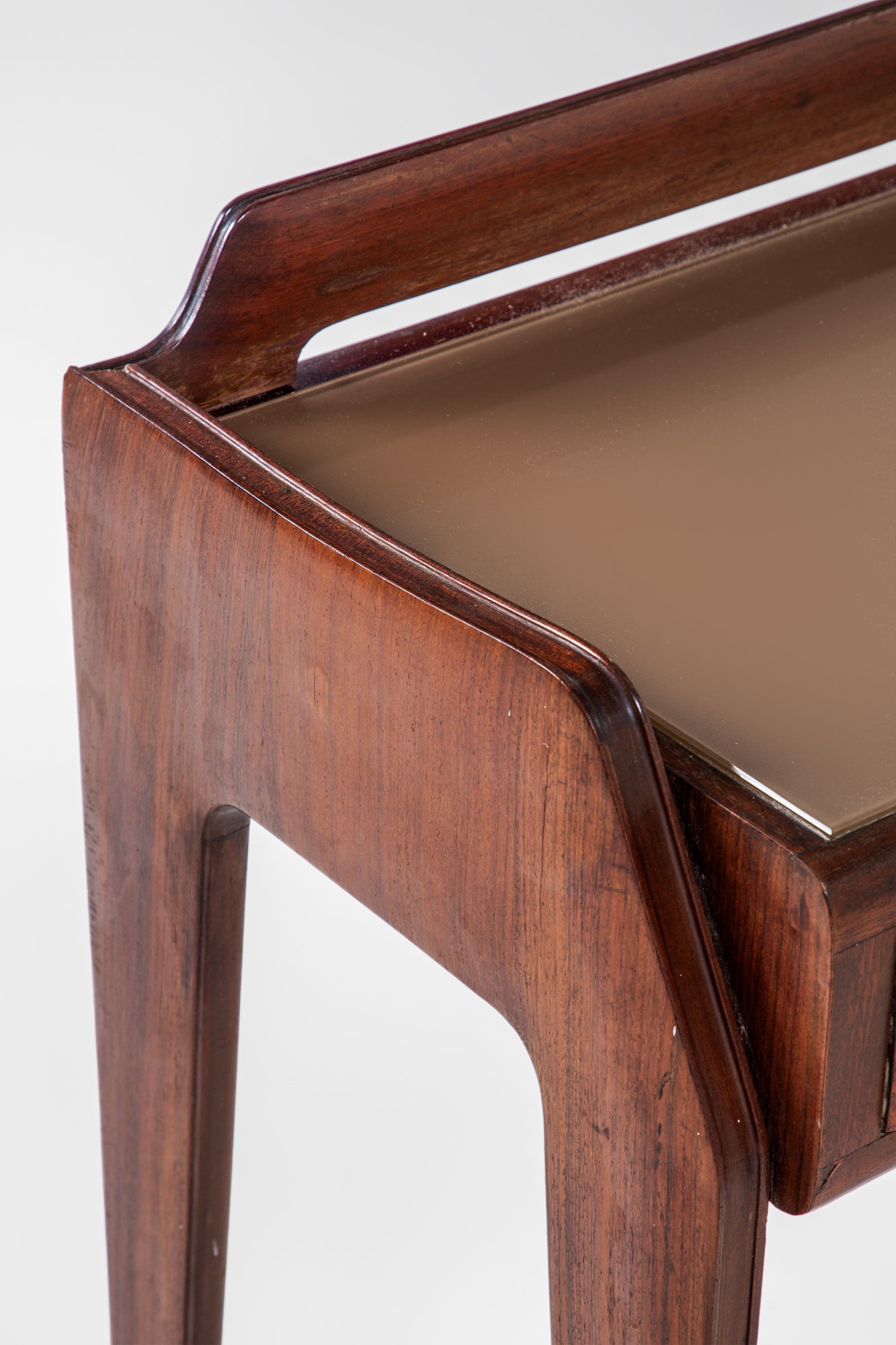 Dassi - Scrittoio in legno impiallacciato con vetro retrodipinto e inserti in ottone