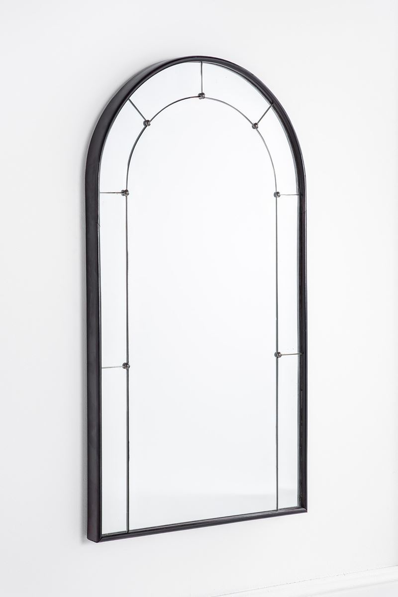 Specchiera ad arco, legno massello tinto, vetro specchiato e ottone, 1940 ca.