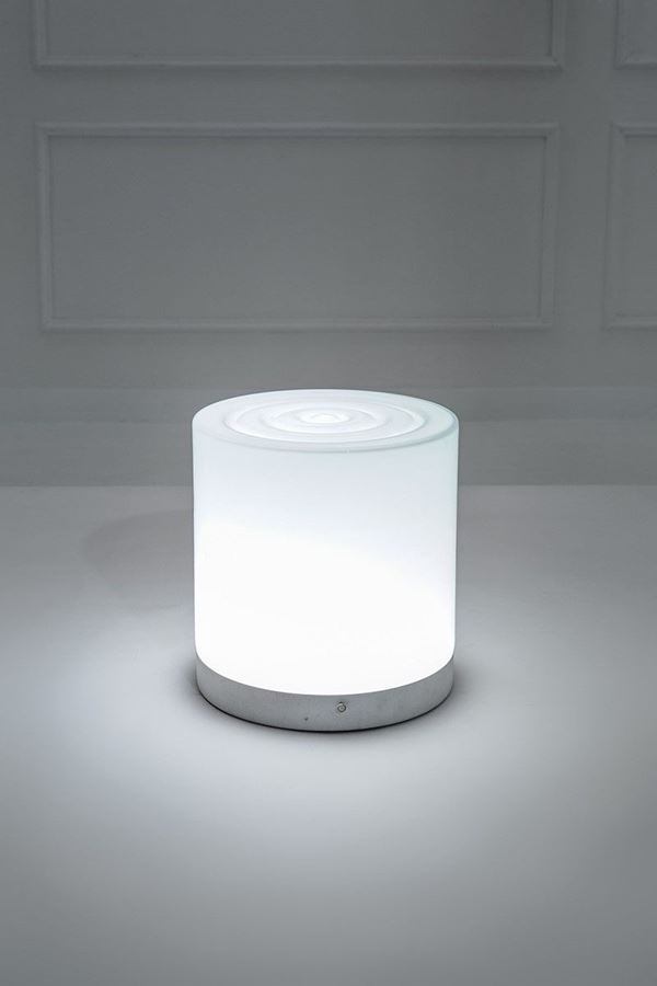 Stilnovo (attr.) : Lampada da tavolo
Metallo lac  - Asta Design - Incanto Casa d'Aste e Galleria