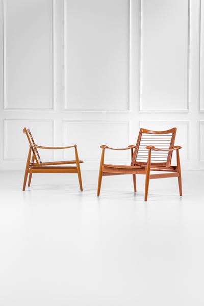 Due Sedute Mod. Spade Chair