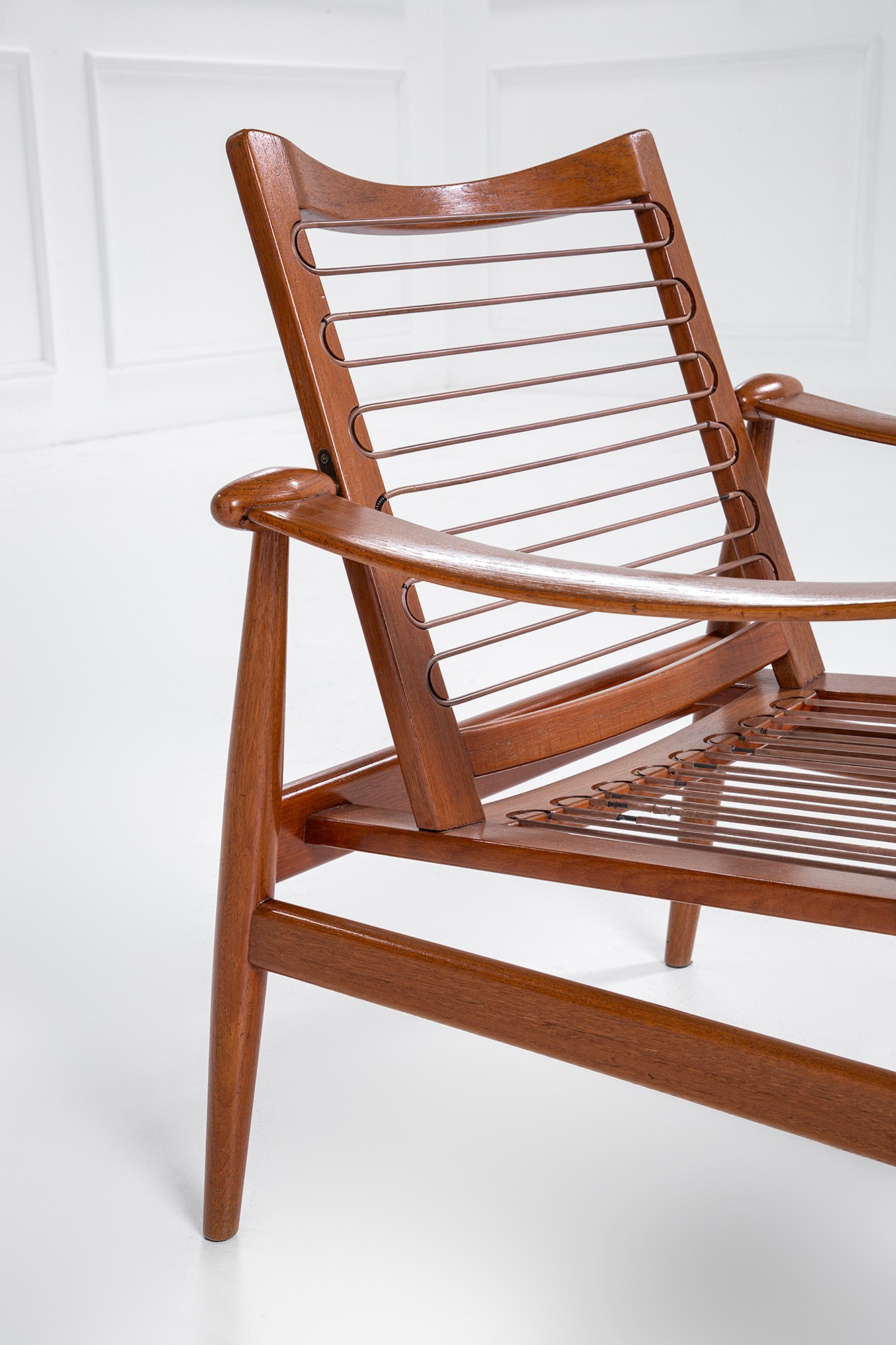 Finn Juhl - Due Sedute Mod. Spade Chair