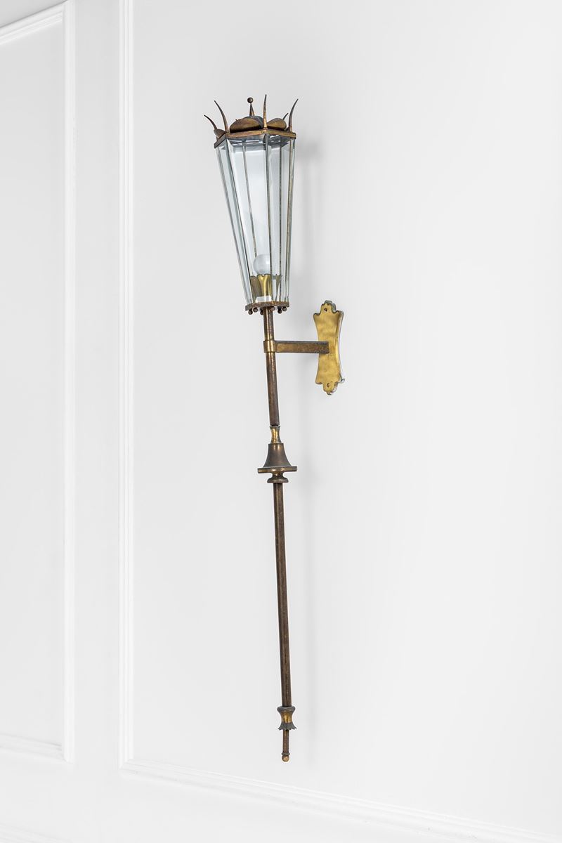 Grande lampada da parete