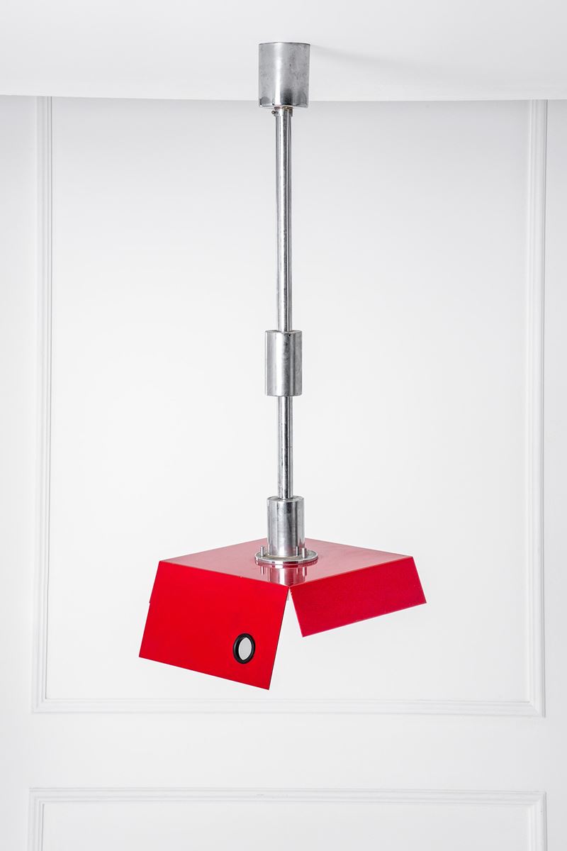 Lampadario saliscendi, metallo cromato e verniciato (ca. 1960)