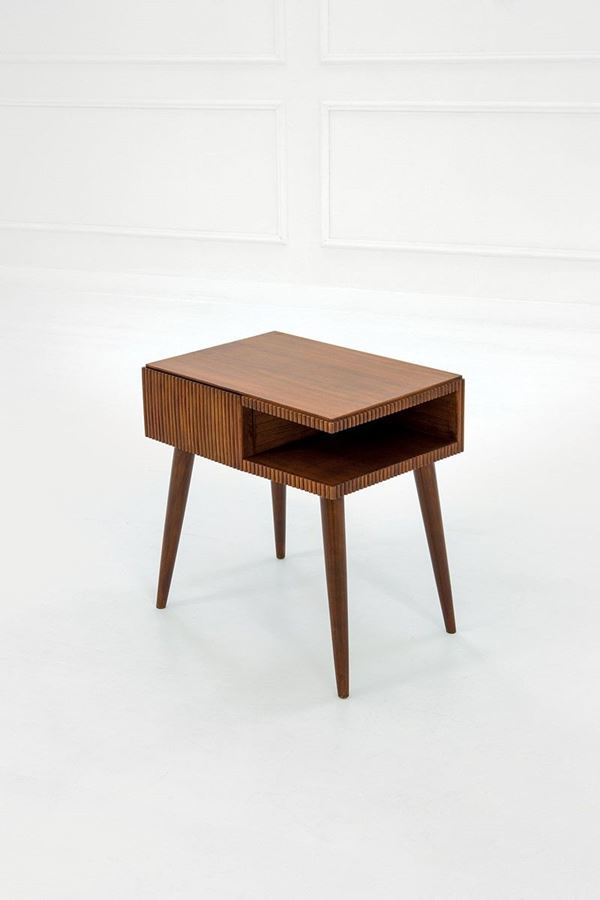 Gio Ponti (attr.) : Tavolino
Legno di faggio tint  - Asta Design - Incanto Casa d'Aste e Galleria
