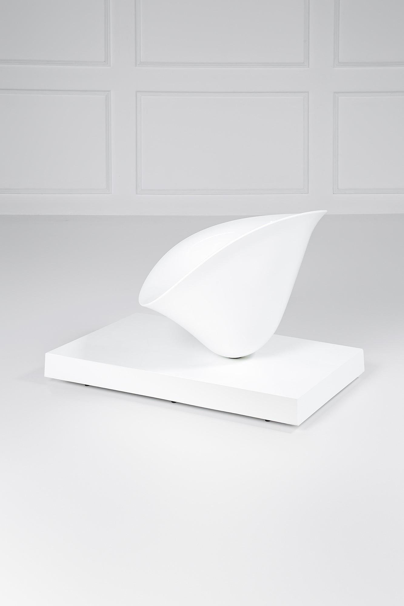 Philippe Starck - Poltrona mod. Moor(e), nylon laccato (Driade, circa 2007)