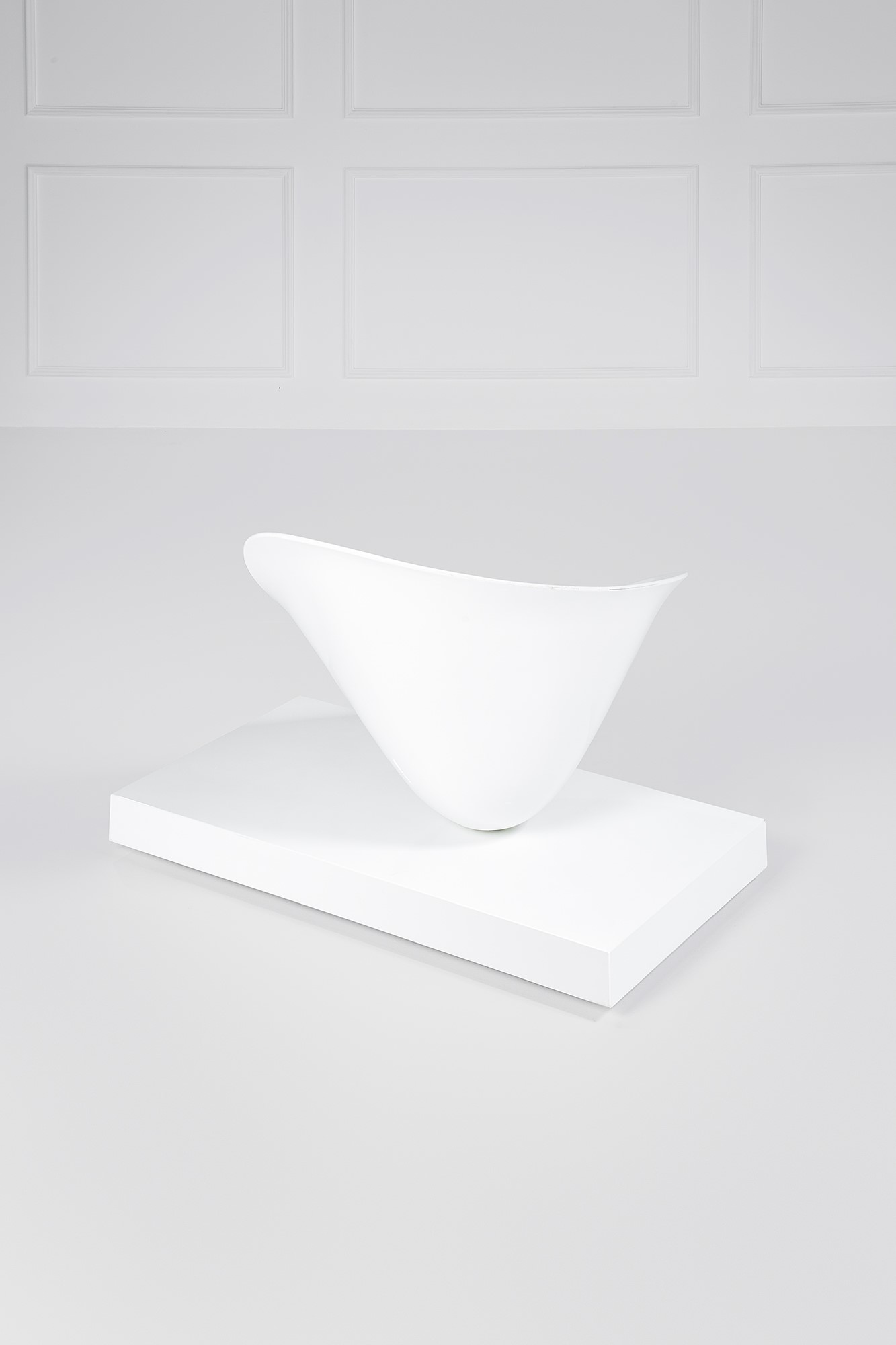 Philippe Starck - Poltrona mod. Moor(e), nylon laccato (Driade, circa 2007)