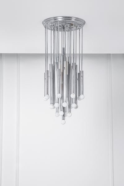 Lampadario in metallo cromato