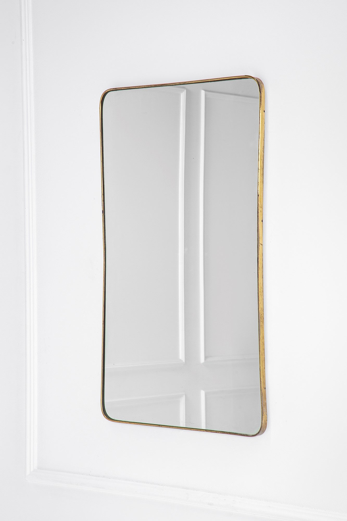 Grande specchio da parete, cornice in ottone e vetro specchiato
