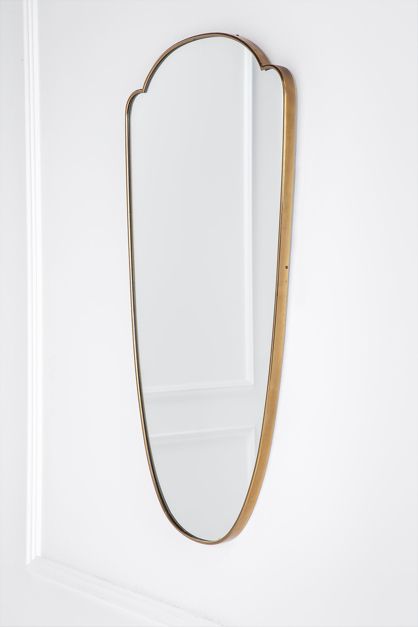 Specchio da parete, cornice in ottone e vetro specchiato