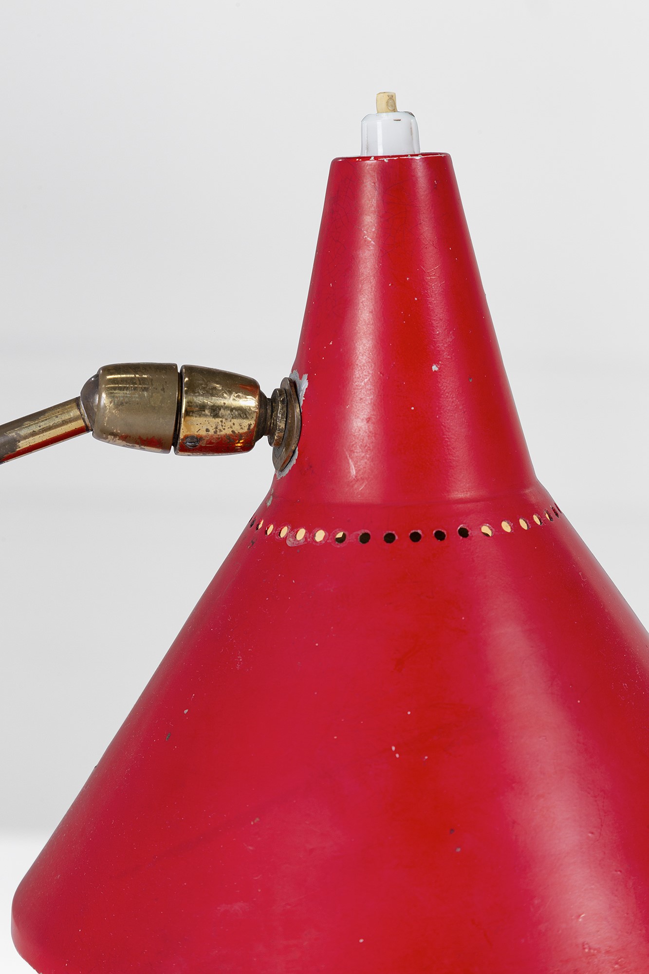 Lampada da tavolo, metallo verniciato, ottone e marmo (ca. 1950)