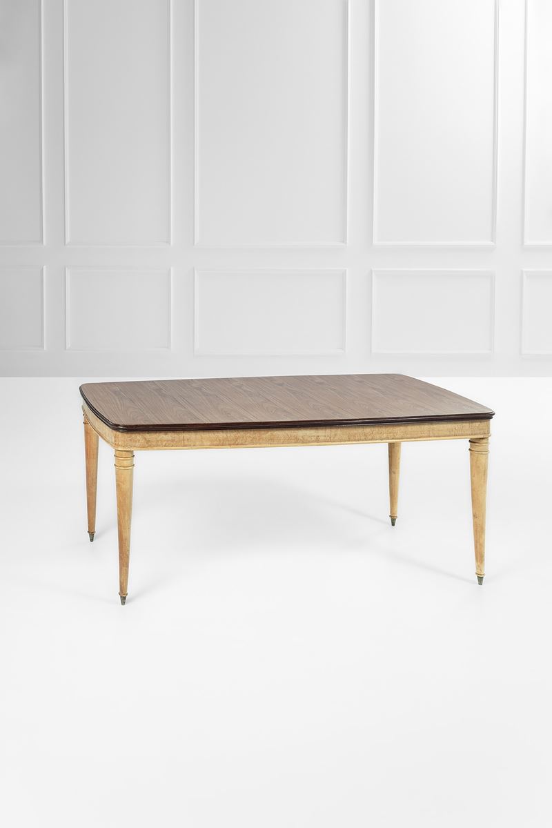 Tavolo da pranzo, legno massello, legno impiallacciato e radica con inserti in ottone (circa 1950...