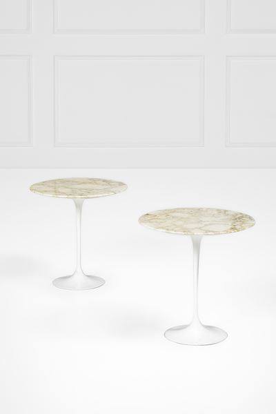 Tavolini mod. Tulip della collezione Pedestal, alluminio smaltato e marmo