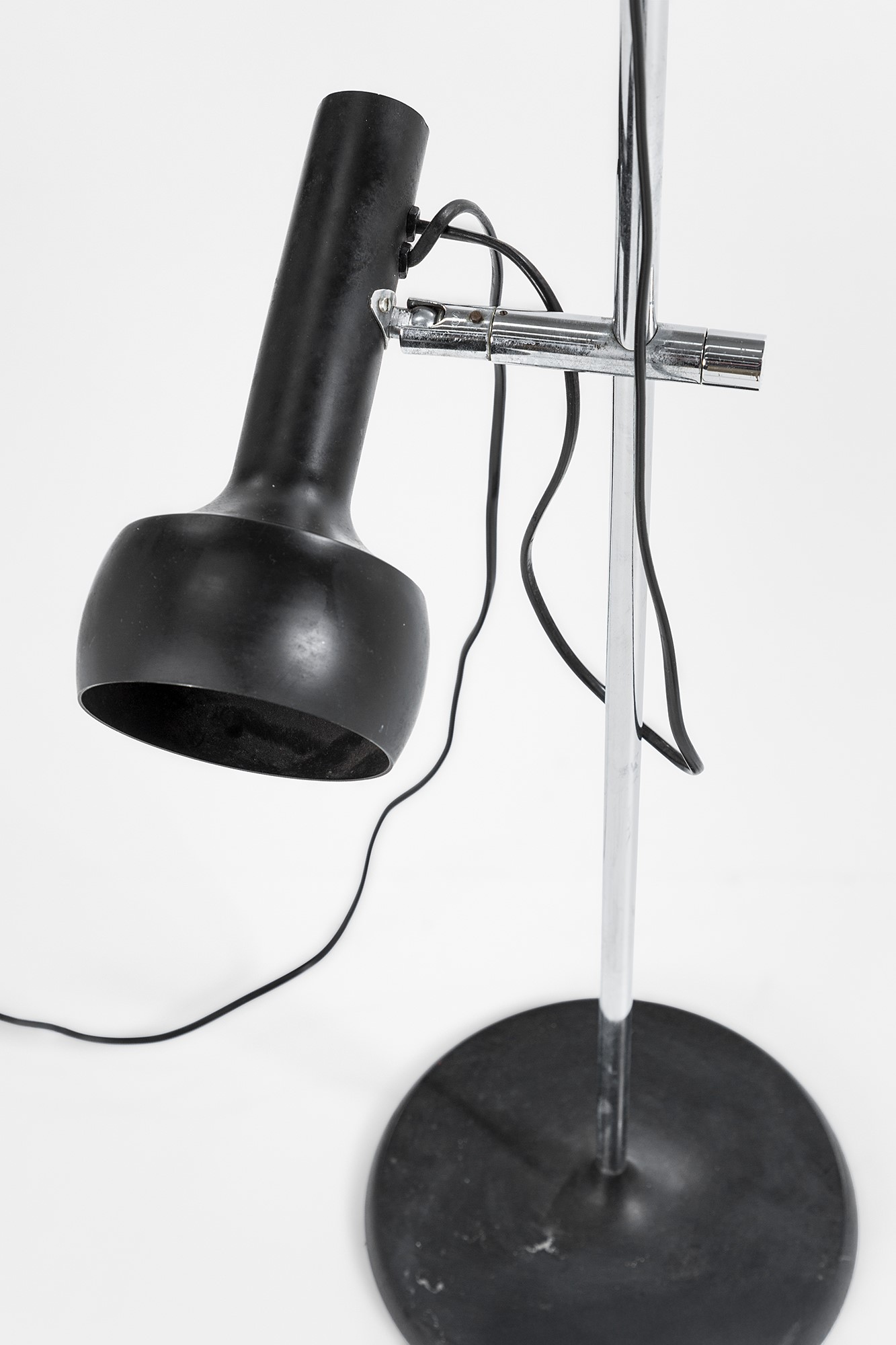 Lampada da terra, spot regolabili, metallo cromato e verniciato (ca. 1960)