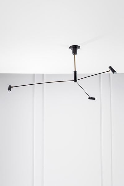 Lampadario a tre luci, metallo verniciato e ottone, circa 1950