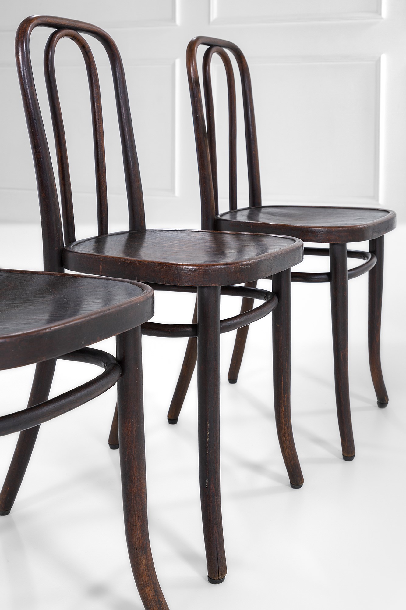 Thonet - Nove sedie da bistrot in legno di faggio curvato