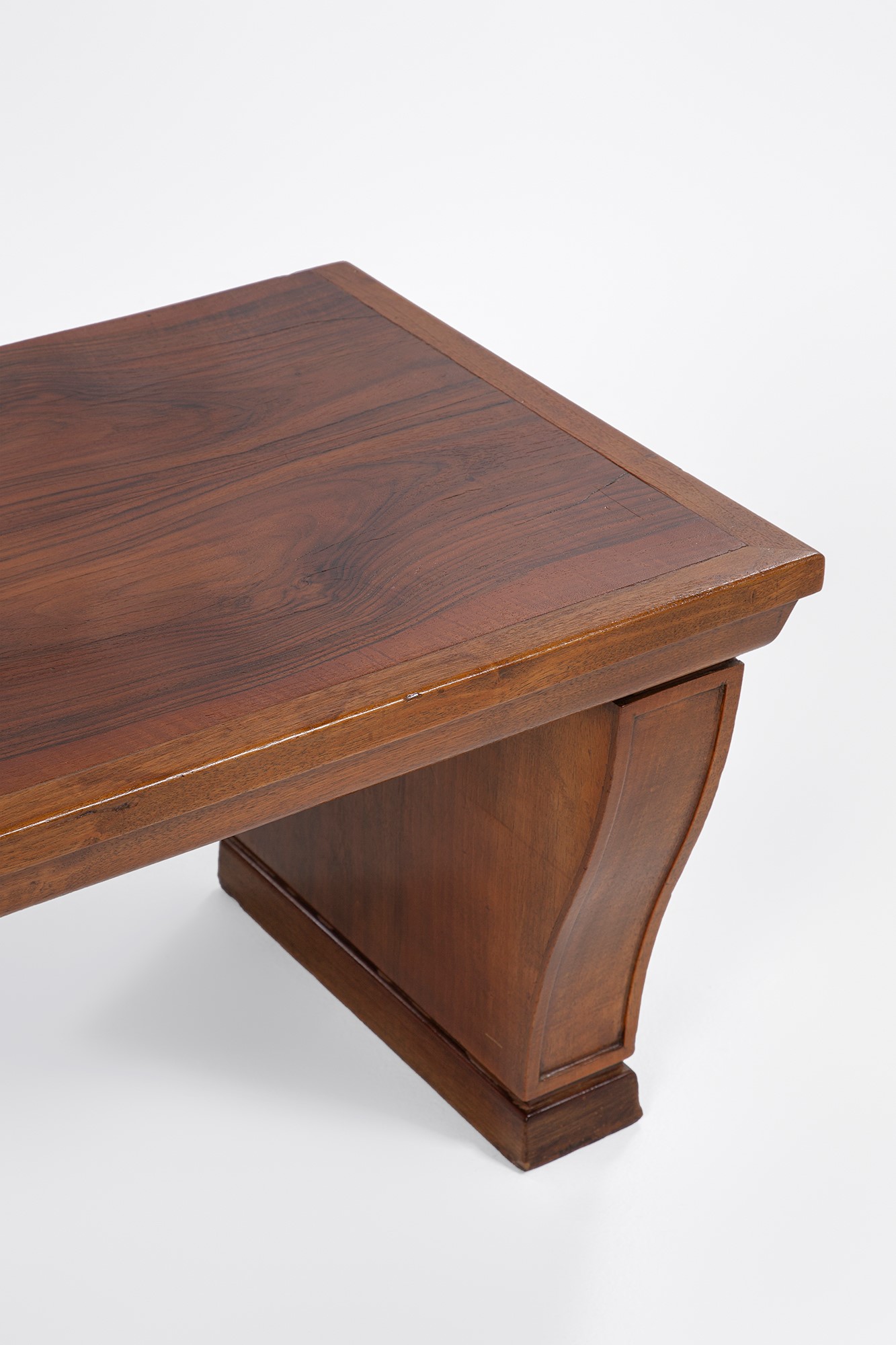 Grande panca, legno massello sagomato con impiallacciatura, circa 1940