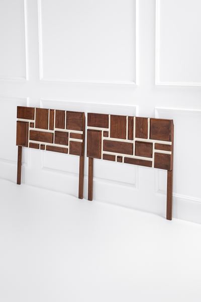 Due testate di letto in legno massello e laccato