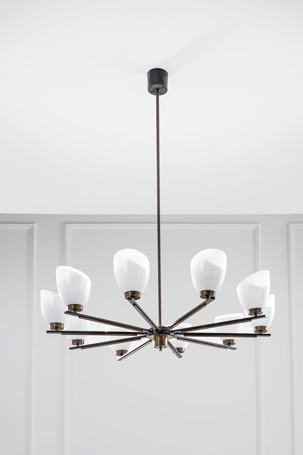 Grande lampadario a dieci luci