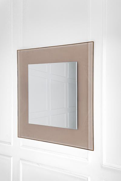 Grande specchio da parete in vetro specchiato e vetro colorato con cornice in ottone, anni 1970 c...