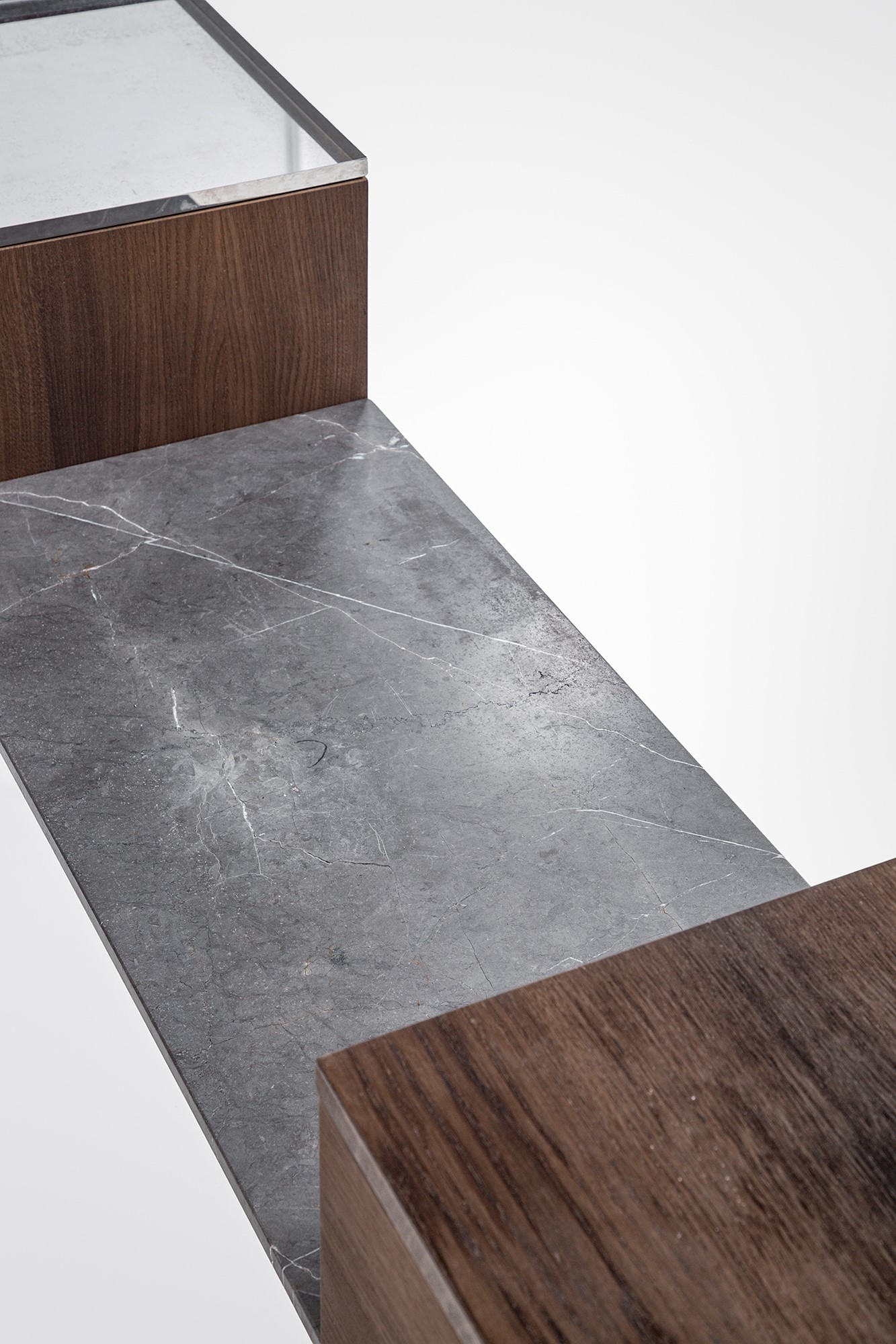 Massimo Mariani - Console “Moodboard”