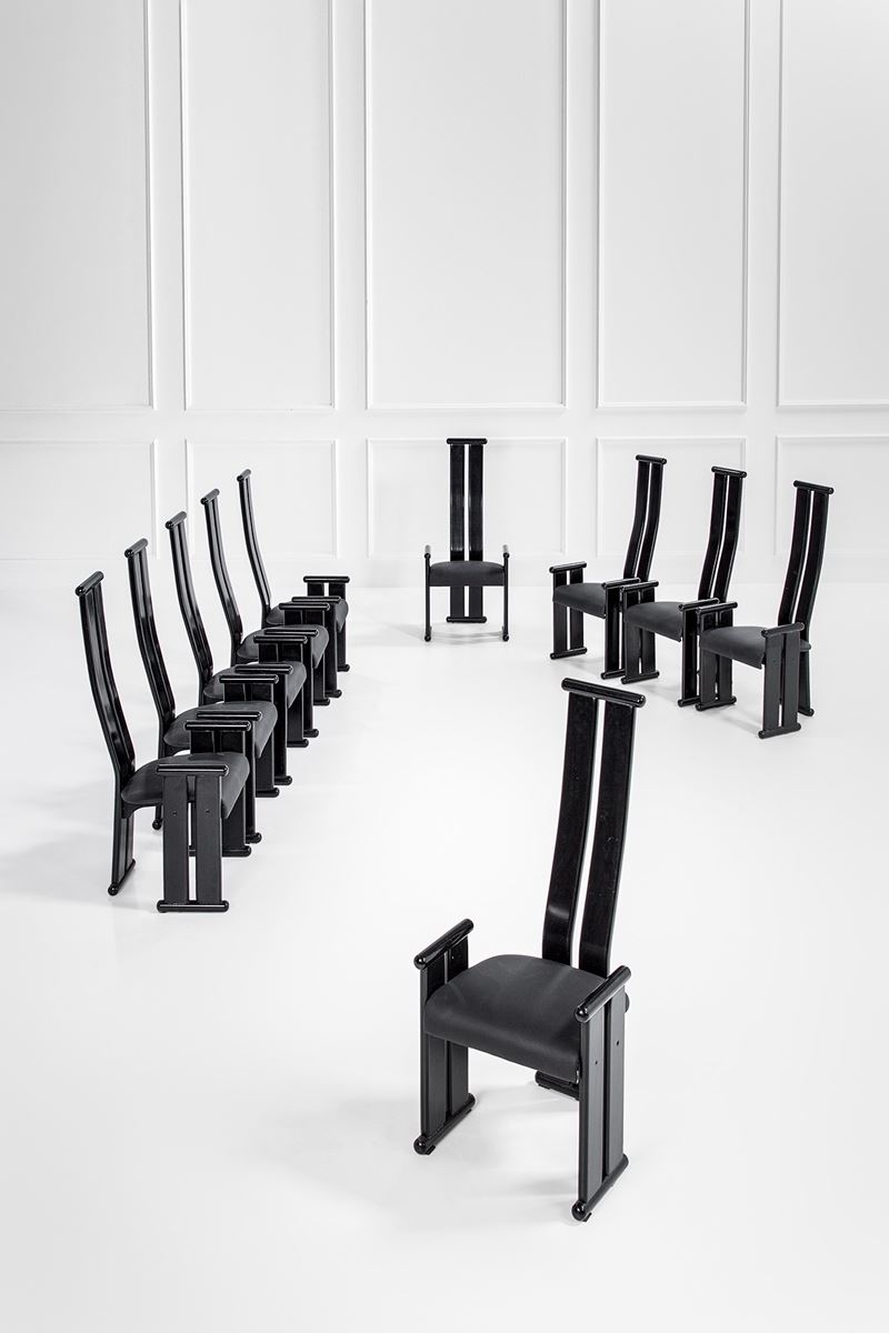 Dieci sedie, legno laccato e rivestimento in similpelle, circa 1980
