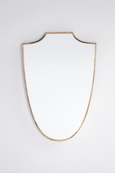 Specchio da parete a scudo, ottone lucido e vetro specchiato
