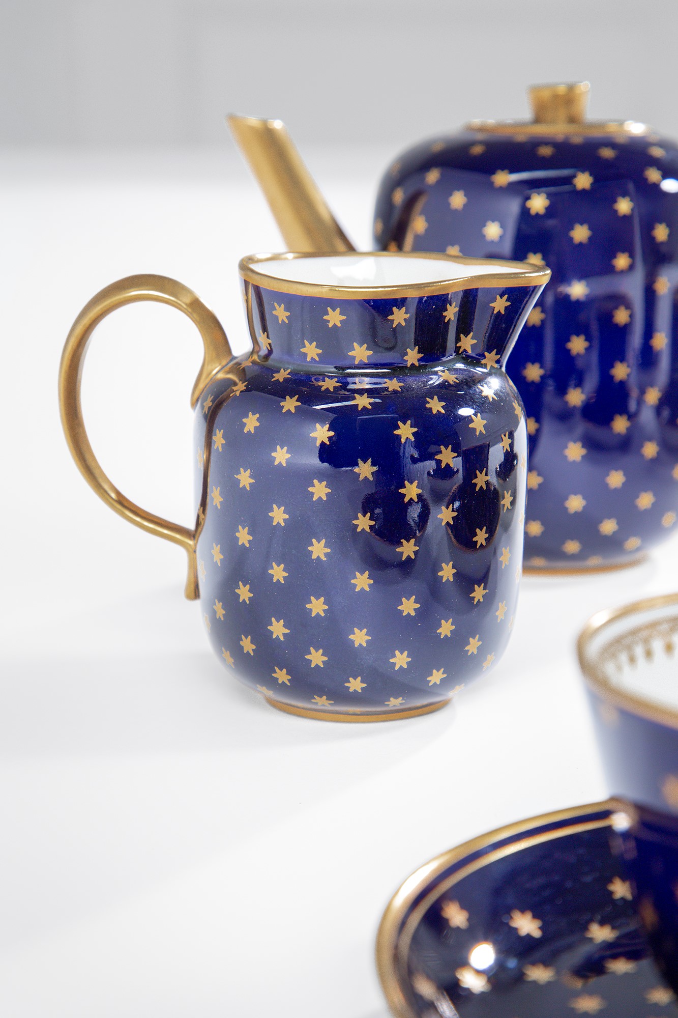 Richard Ginori (direzione Artistica Gio Ponti) - Servizio da tè composto da tazzine, piattini, te...