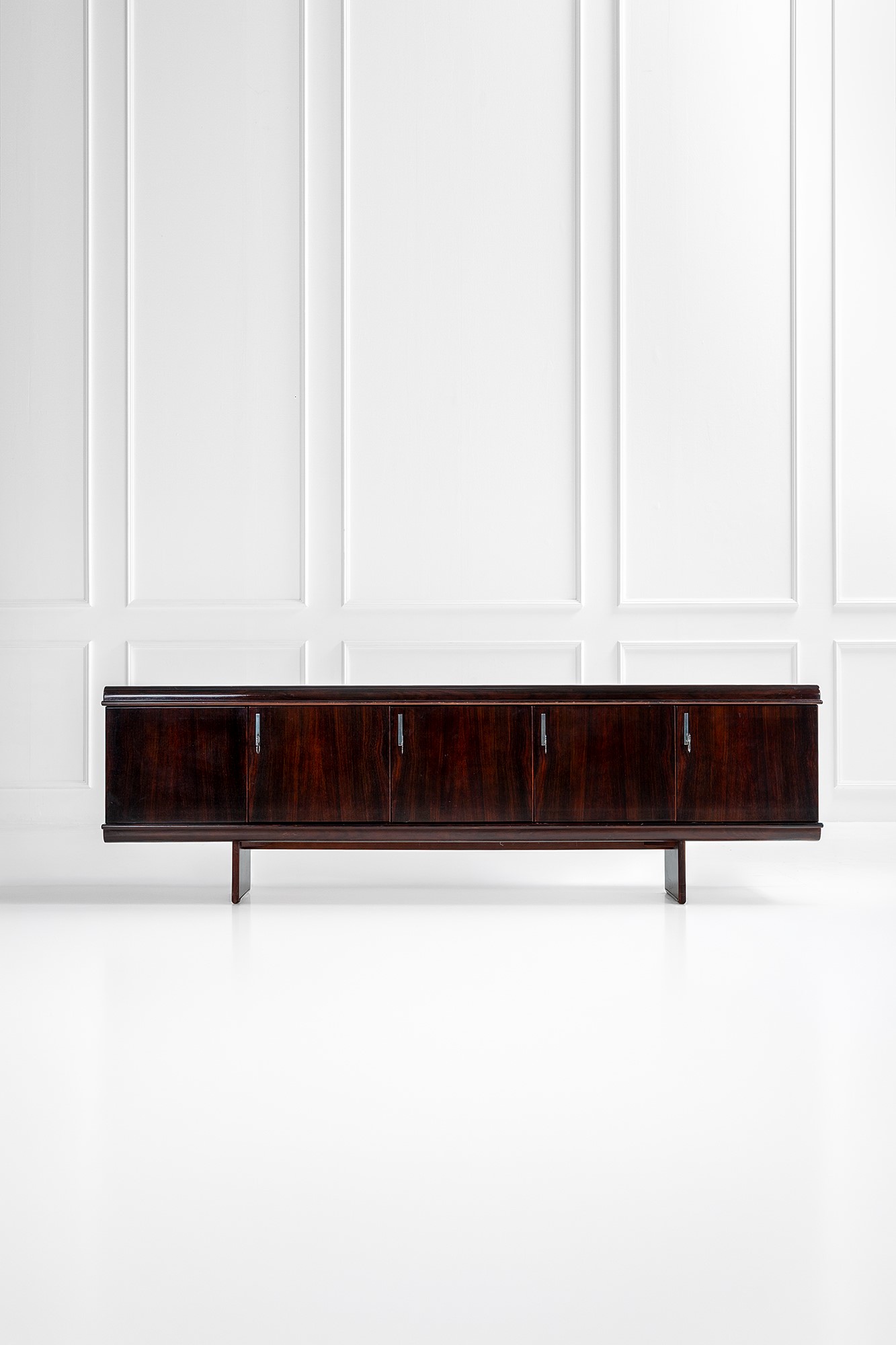 Vittorio Introini - Credenza Mod. Pellicano