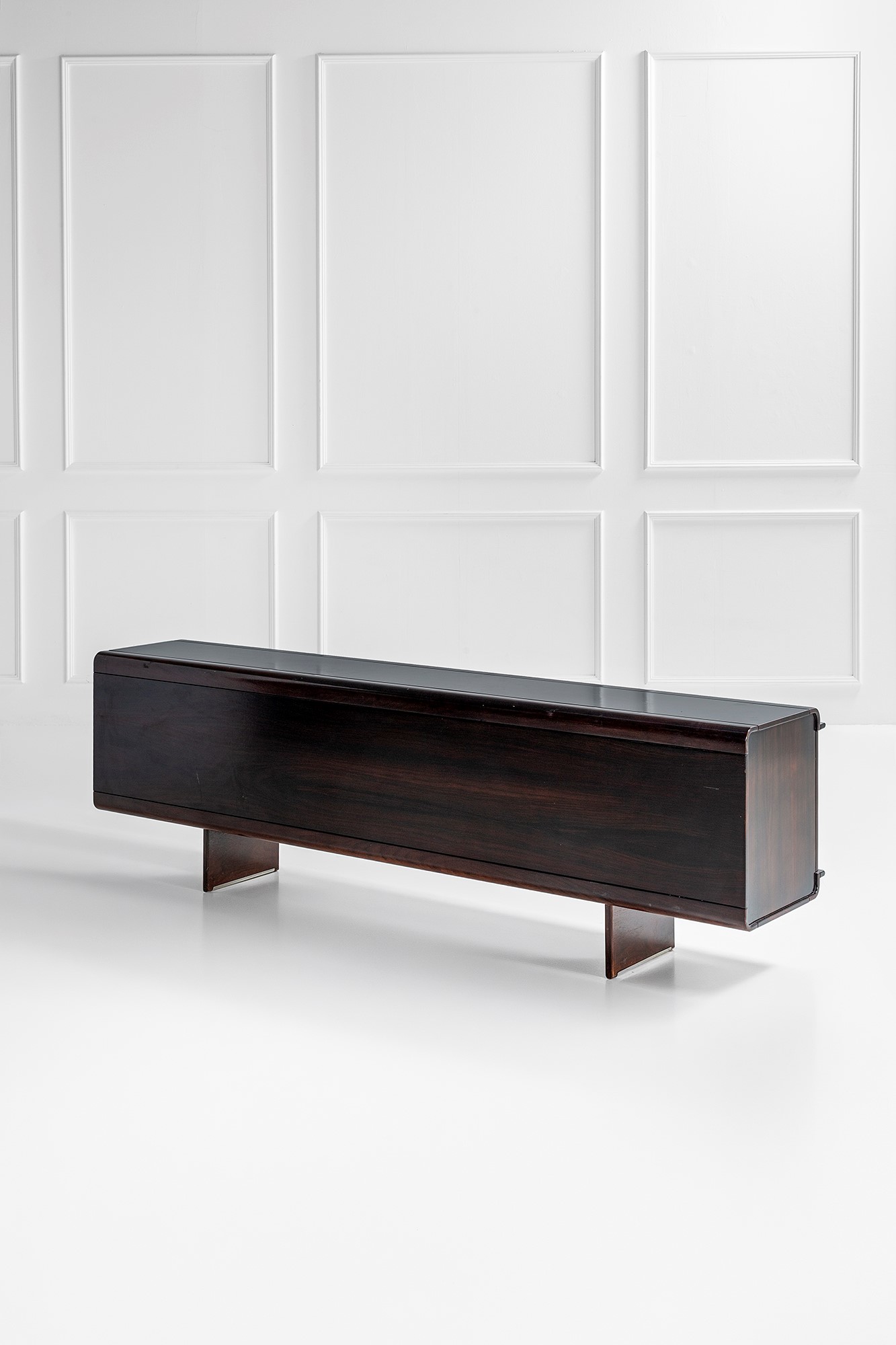 Vittorio Introini - Credenza Mod. Pellicano