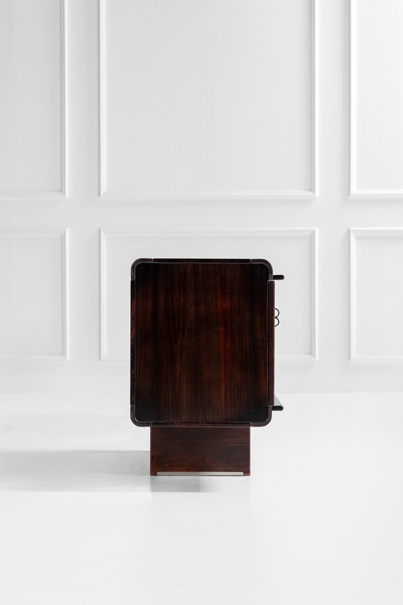 Vittorio Introini - Credenza Mod. Pellicano
