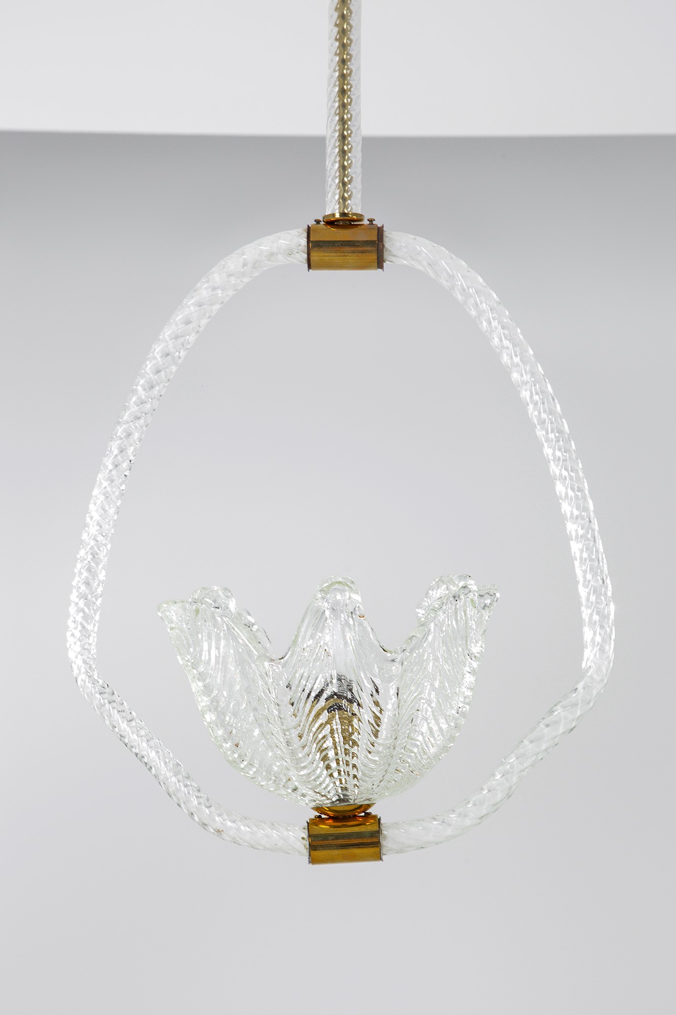Lampadario in vetro a torchon e foglie con elementi in ottone, 1940 ca.