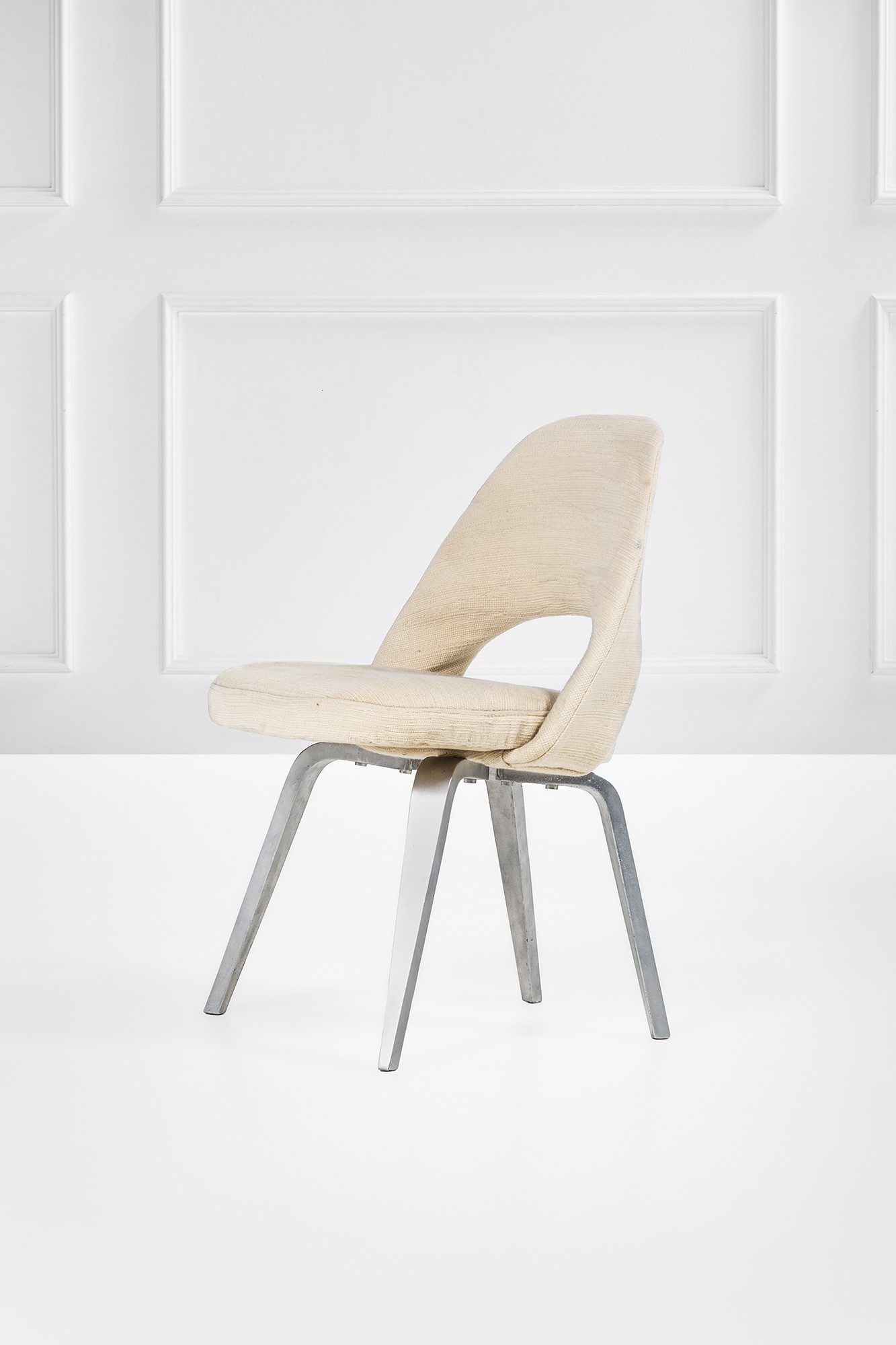 Eero Saarinen - Quattro sedie “Conference Chair Relax” (modello 1946–1950)
