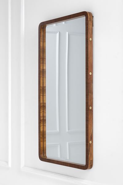Specchio da parete, legno impiallacciato in radica e ottone, vetro specchiato con molatura (circa...