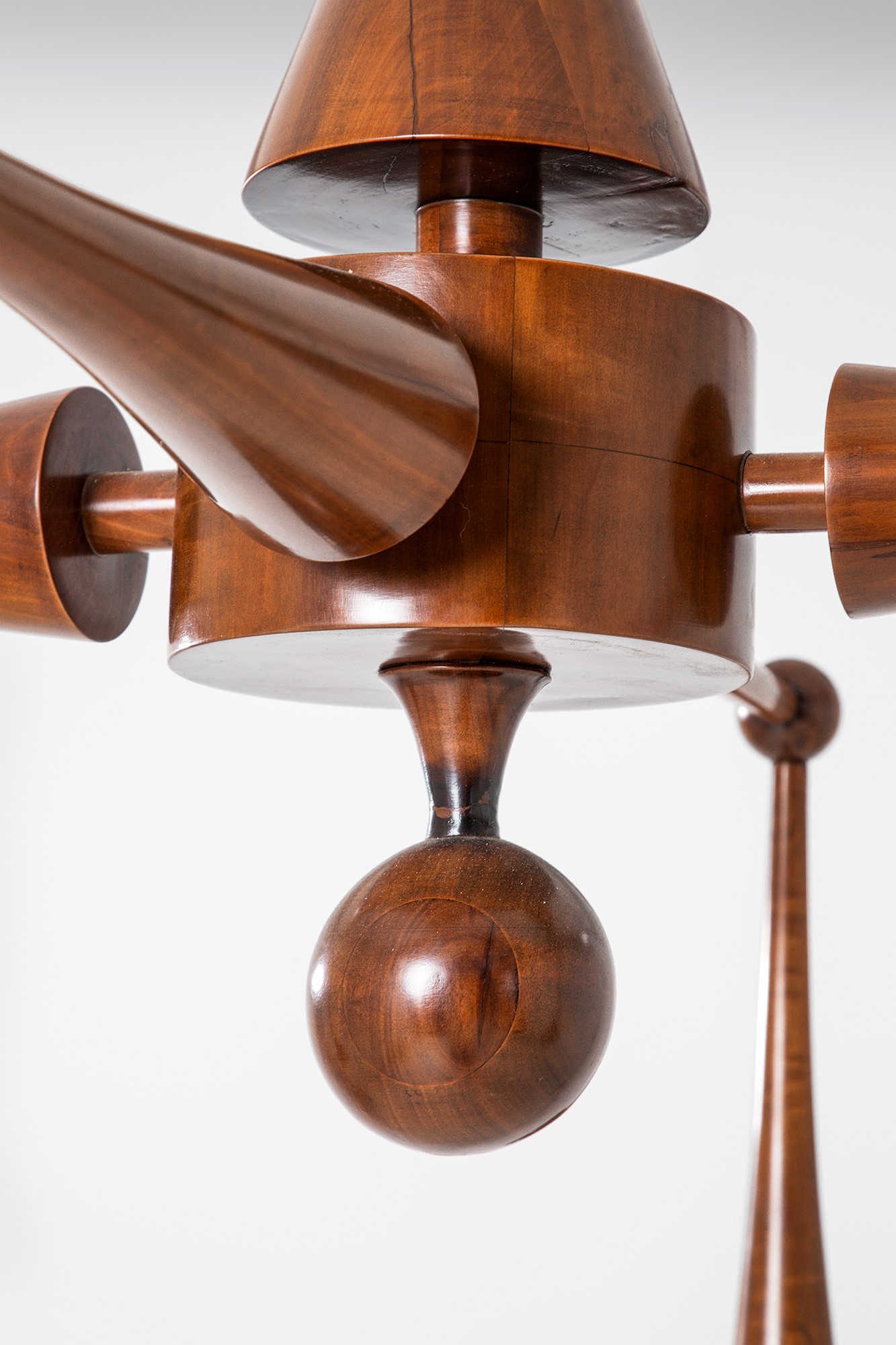 Lampadario in legno massello tornito, circa 1940
