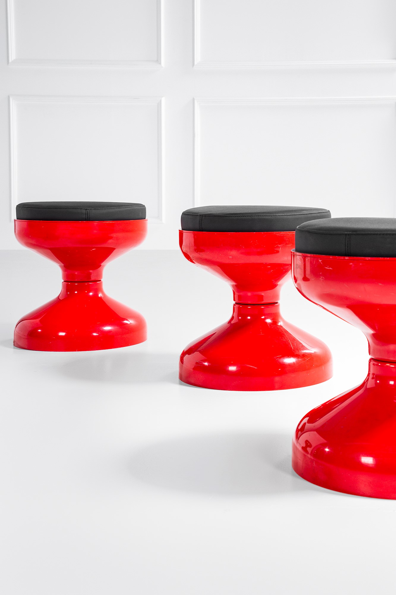 Achille e Pier Giacomo Castiglioni - Quattro Tavolini/sgabelli Mod. Rocchetto