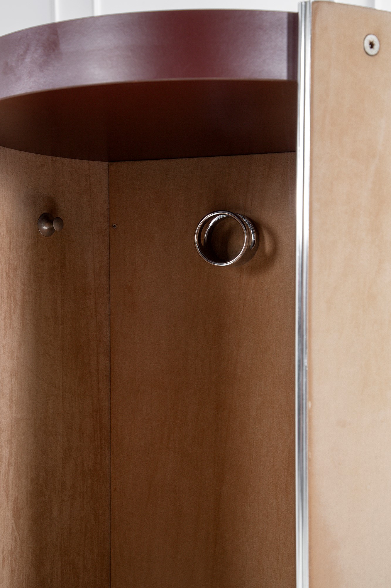 Guido Faleschini - Cabinet Portaabiti della Serie Tucroma