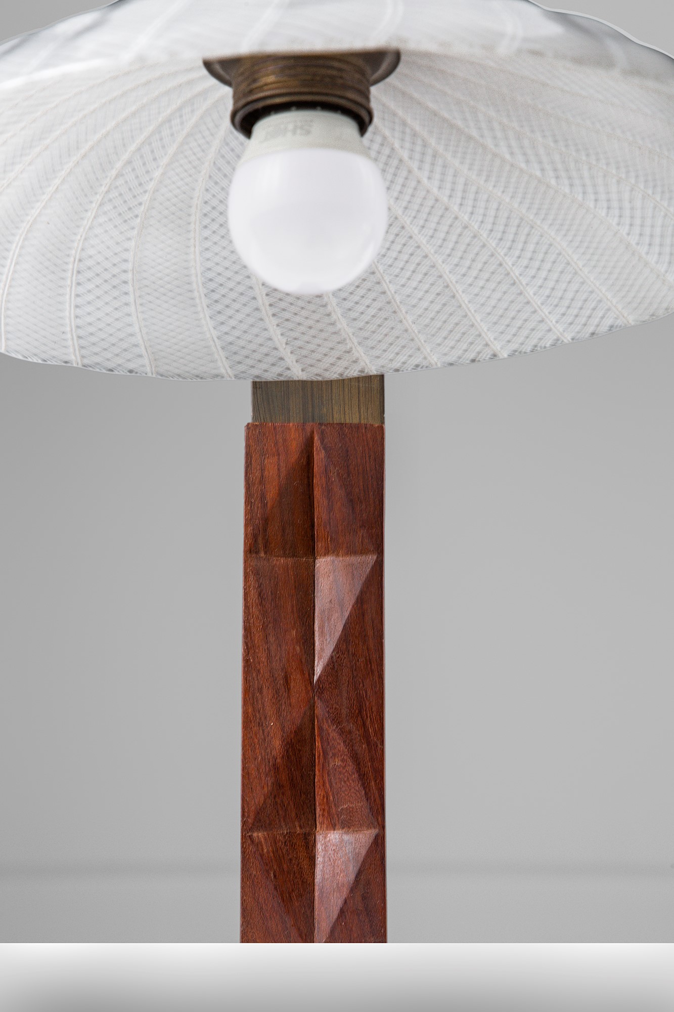 Nicola Mosso e Leonardo Mosso - Tre lampade da parete in legno, ottone e vetro soffiato Venini (M...